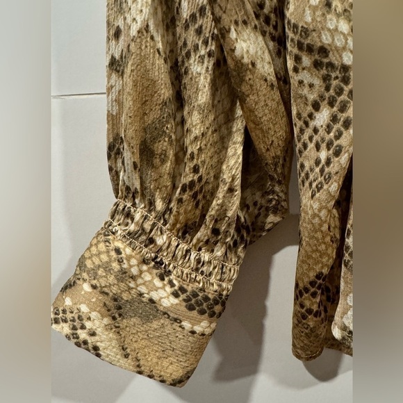 H&M Snake Print Blouse Neutral Animal Print Top Trending Tan Black Size 6 - Picture 7 of 15